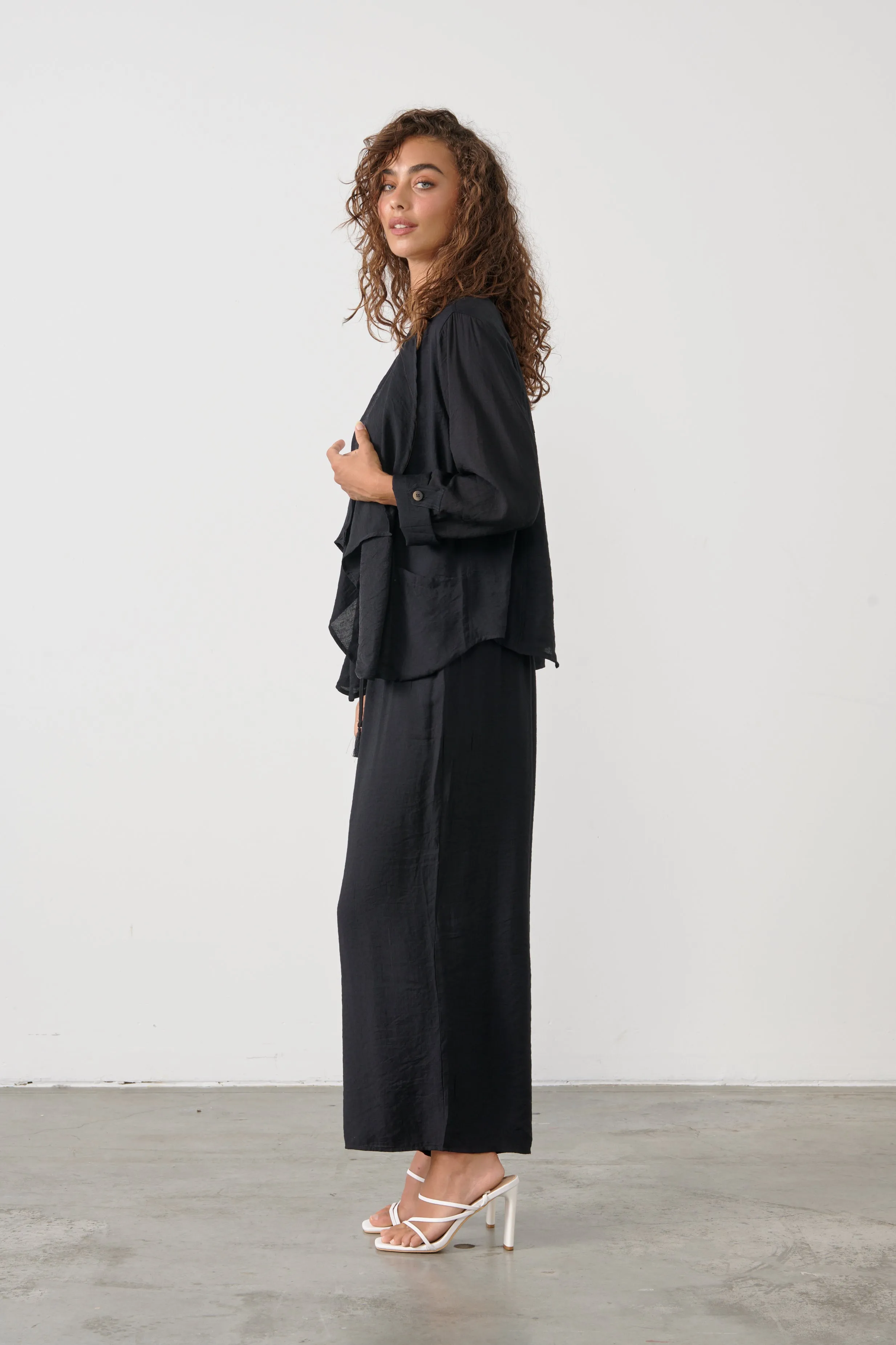 Jacket back zip detail -Black