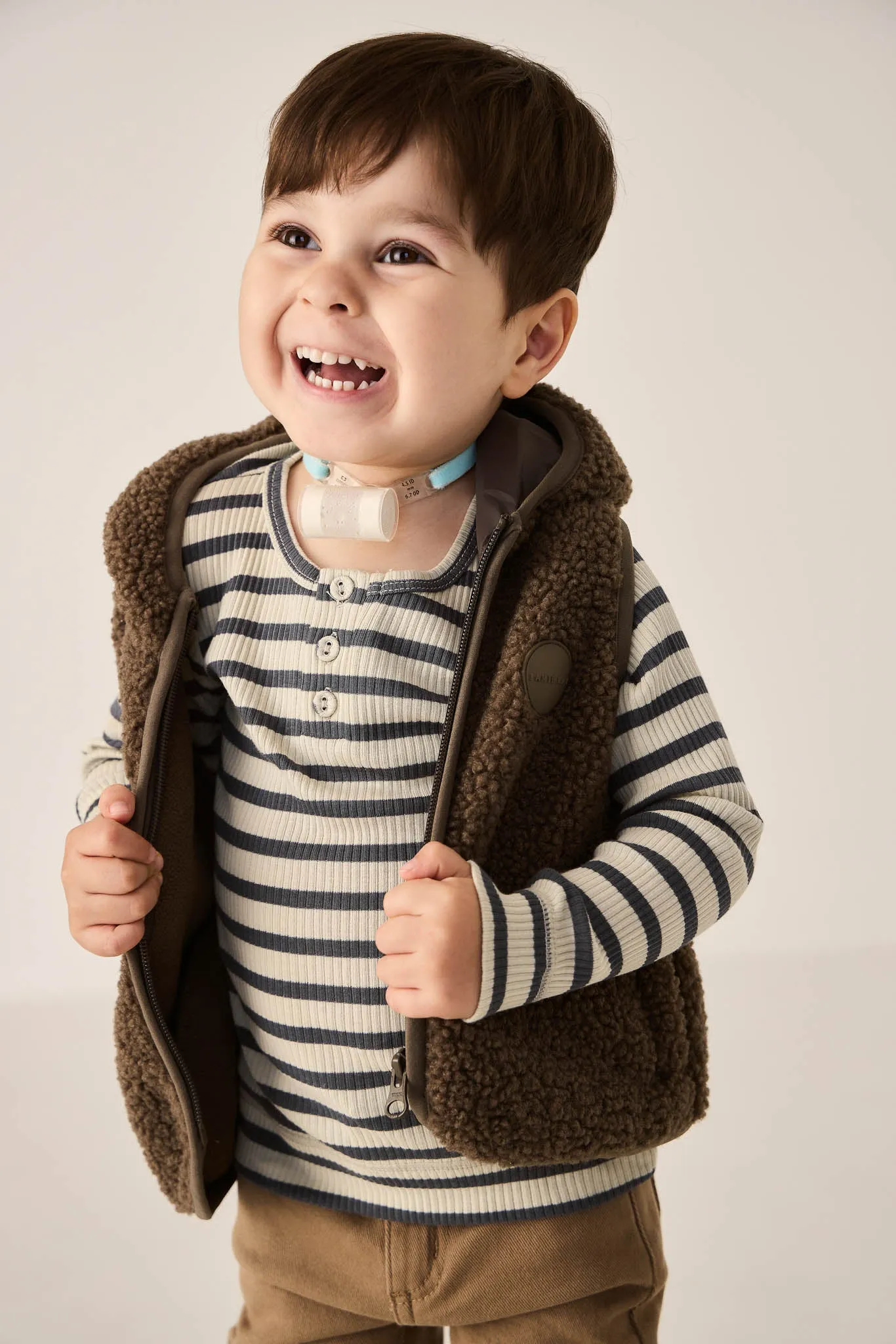 Neve Sherpa Vest - Bear